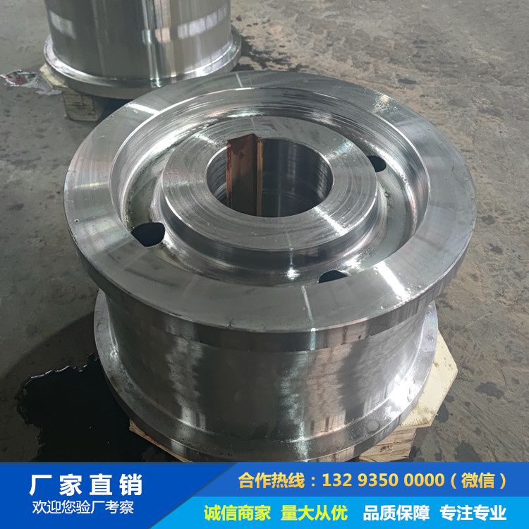 1679968463790262.jpg 鐵水包運(yùn)輸車主動輪.jpg